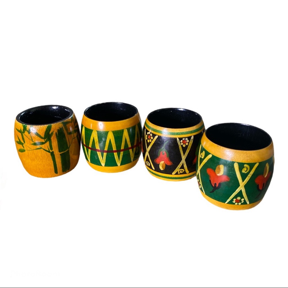 Hand painted 4 pc Napkin Rings